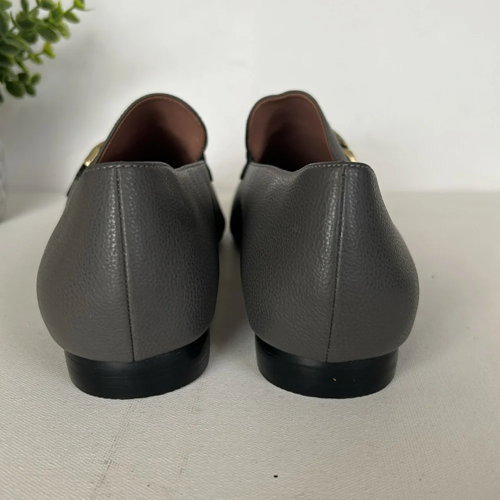 Women's Linea Paolo Mabel-L
Pointed Toe Loafer w/Goldtone Links Stone - Picture 6 of 16